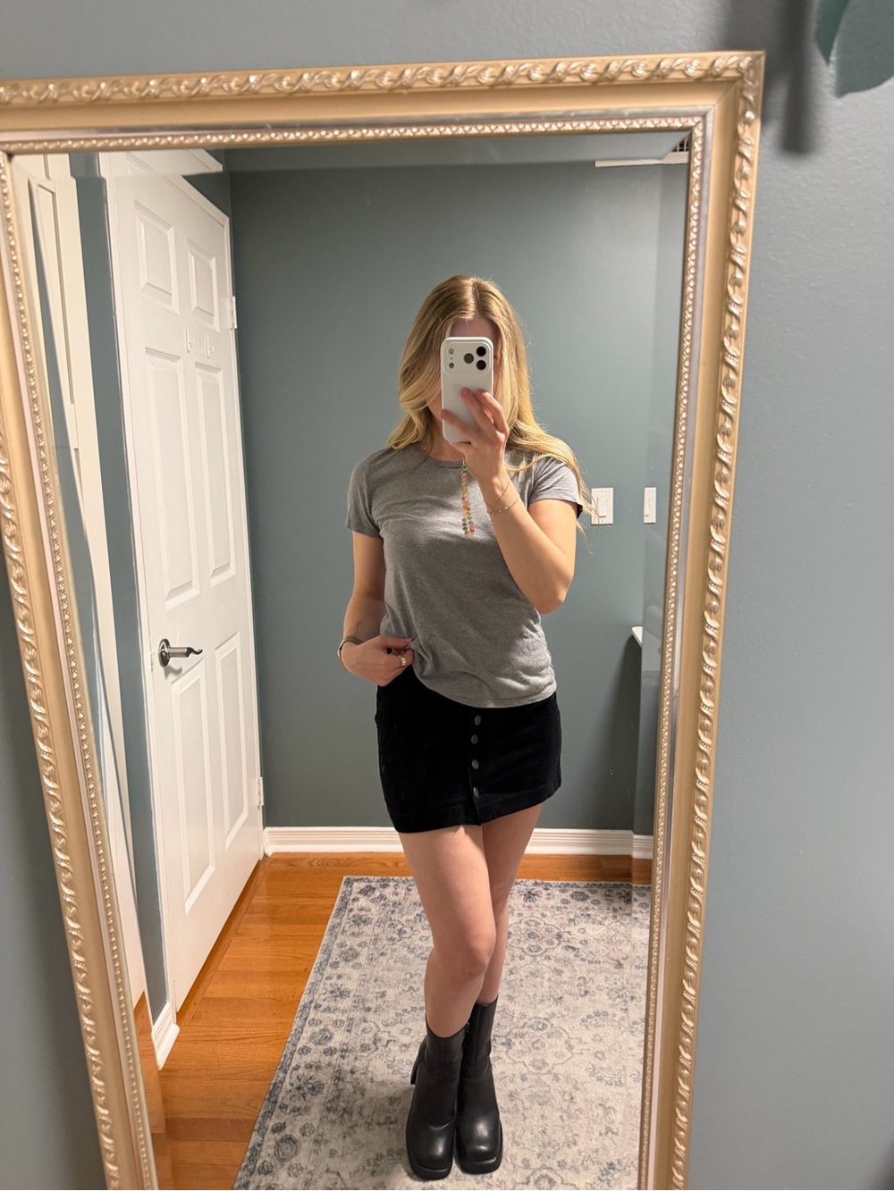 Babaton Women's Short Sleeve Crew Tee - Gray